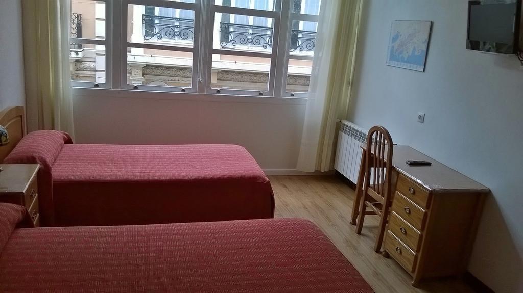 Hostal El Cairo Ferrol Exterior photo